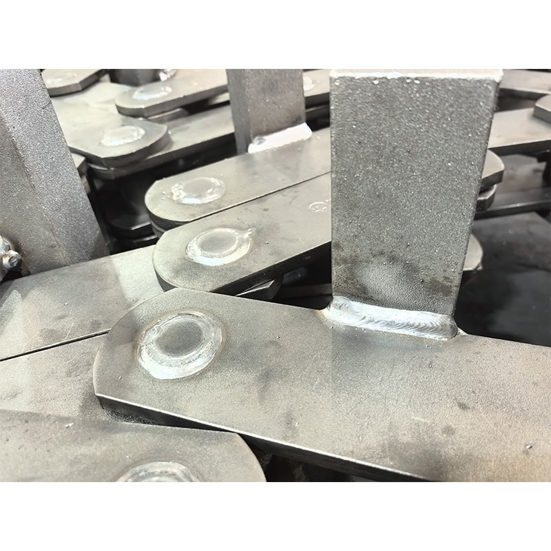 M450A200WRT4x350 CONVEYOR CHAIN WITH WELDED ATTACHMENT