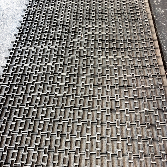 CC8 Cast Chain