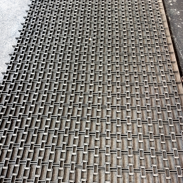 CC8 Cast Chain