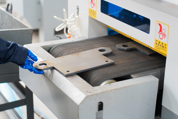 Laser Cutting 