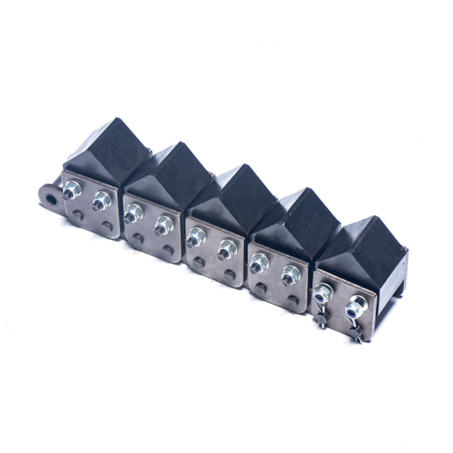 Roller Chain with Plastic Attachment