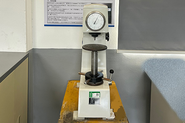  Rockwell hardness tester 