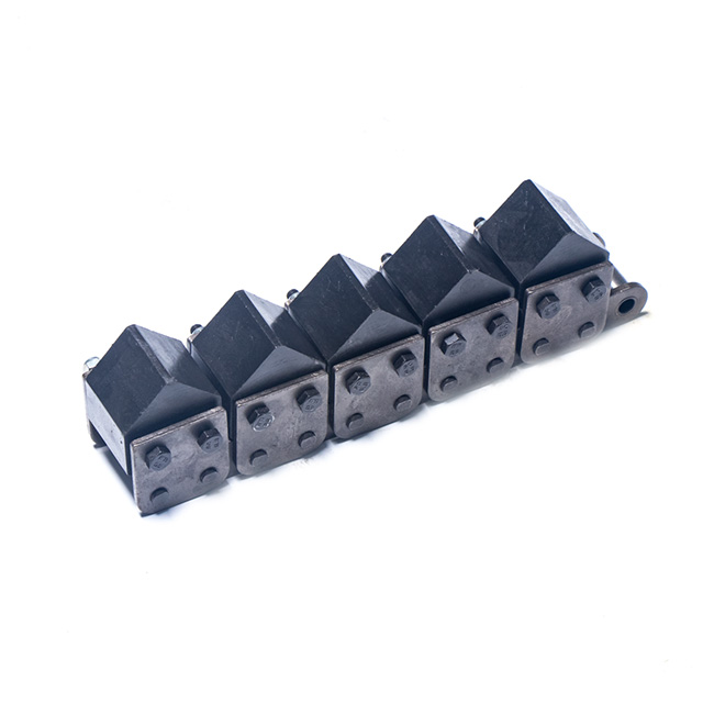 Roller Chain with Plastic Attachment